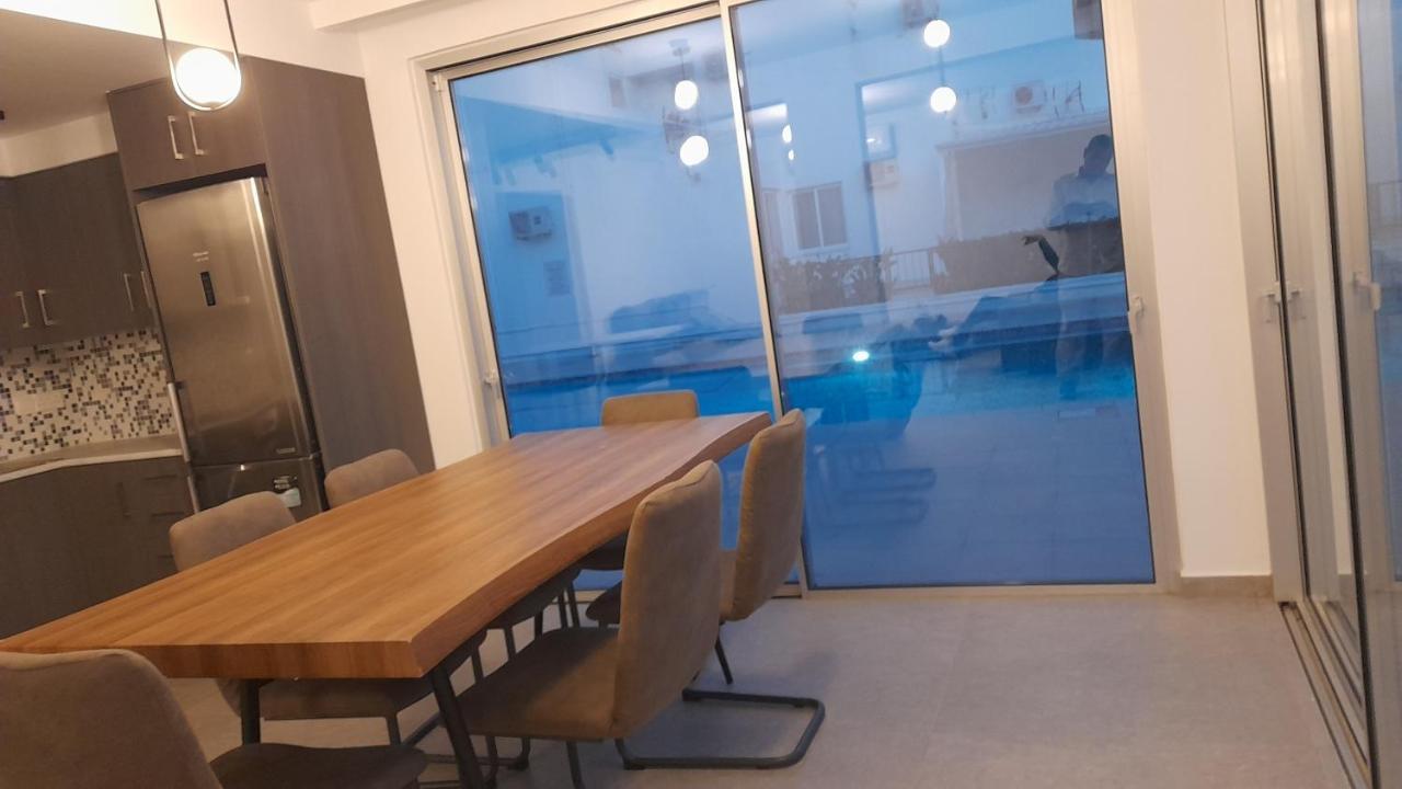 Sky Apartment On The Pool Айя-Напа Екстер'єр фото